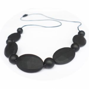 Trage- und Stillkette Ella, schwarz/türkis